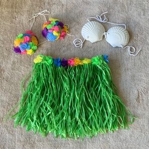 Hula Skirt Set